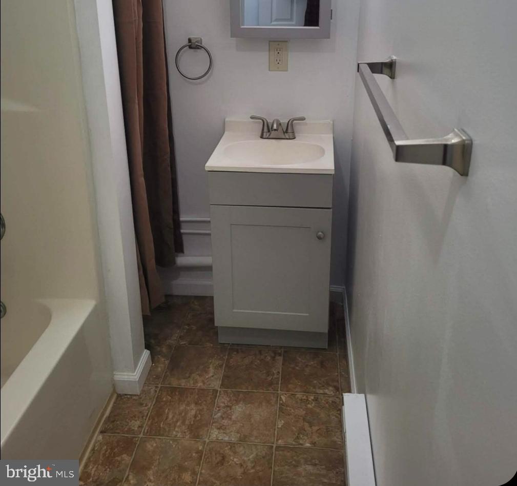 229 Iris Rd Property Photo 5