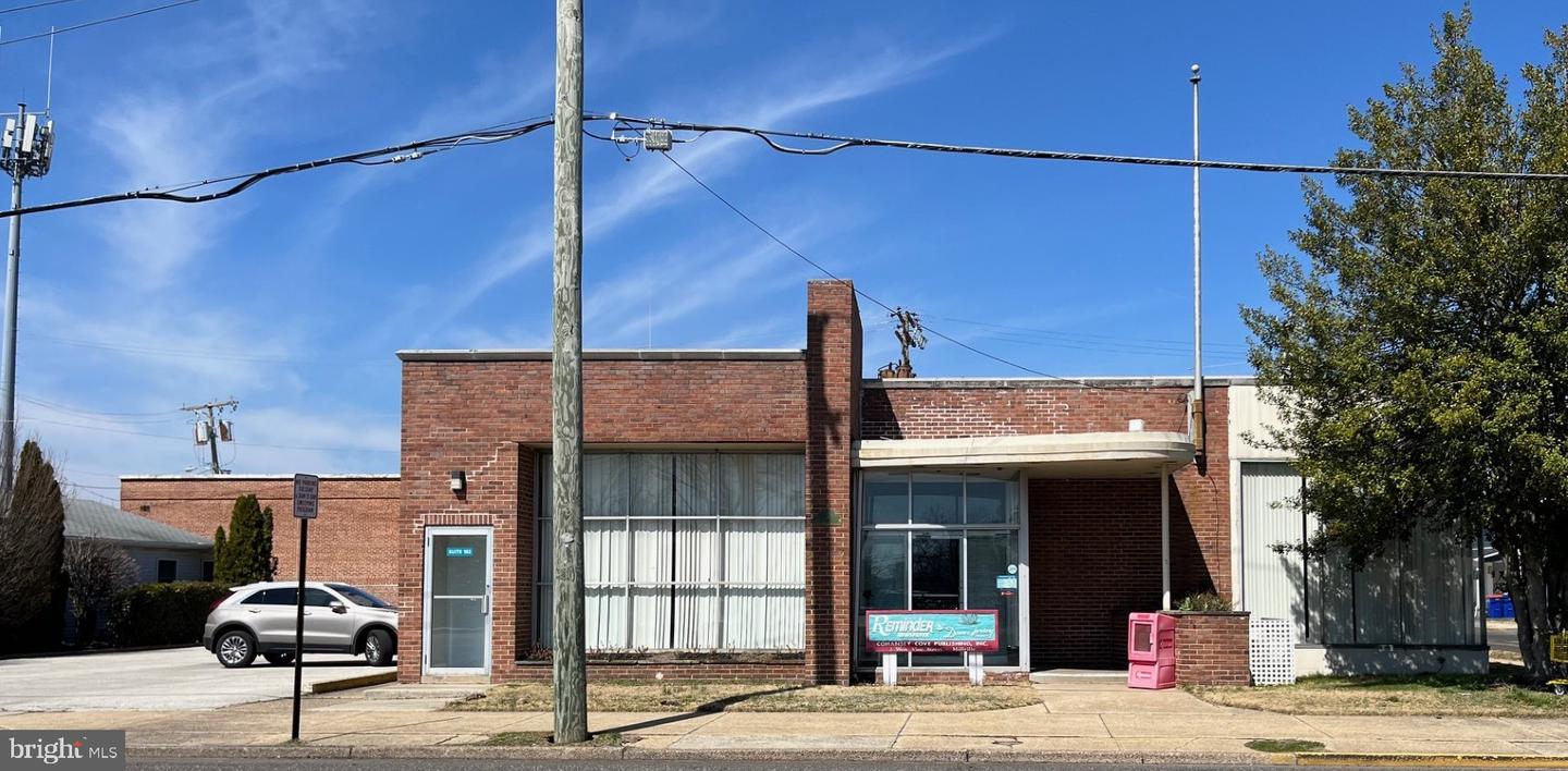 2 West Vine Street W Property Photo 2