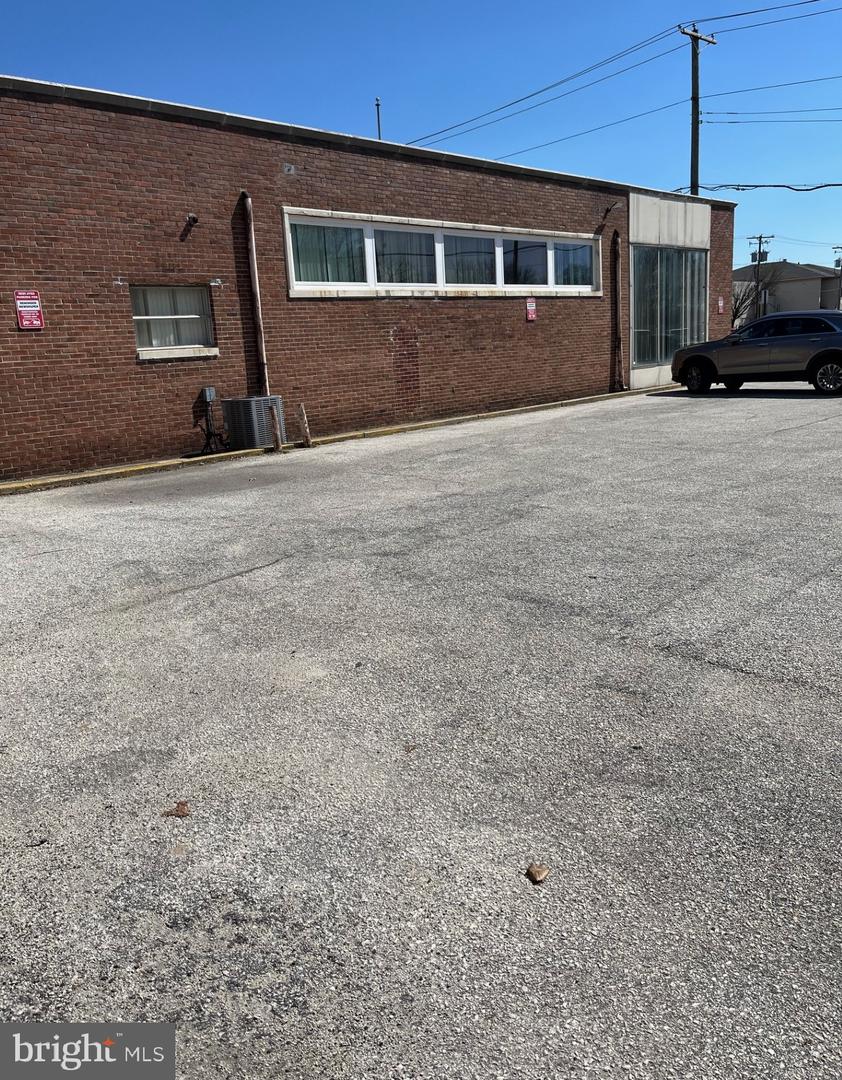 2 West Vine Street W Property Photo 6