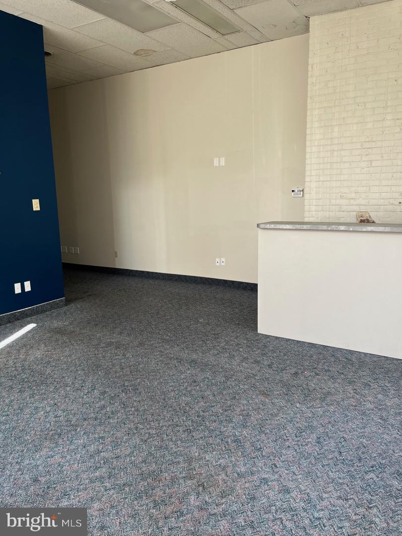 2 West Vine Street W Property Photo 16
