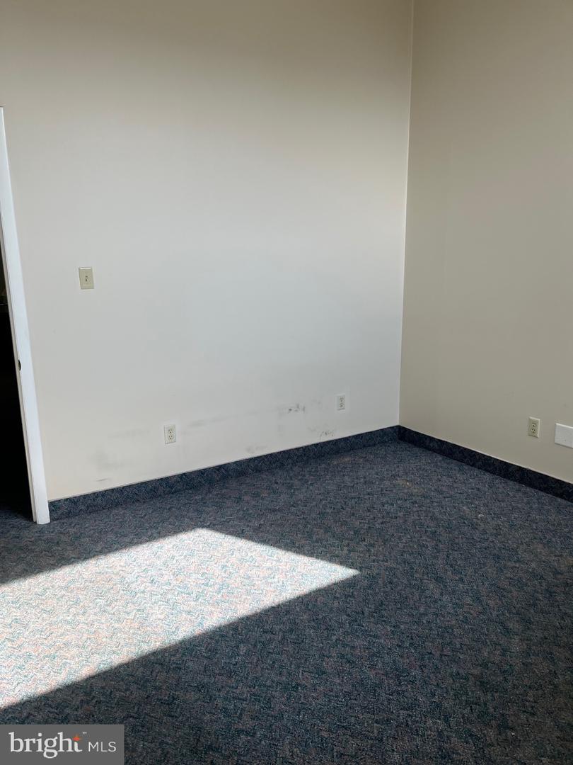2 West Vine Street W Property Photo 18