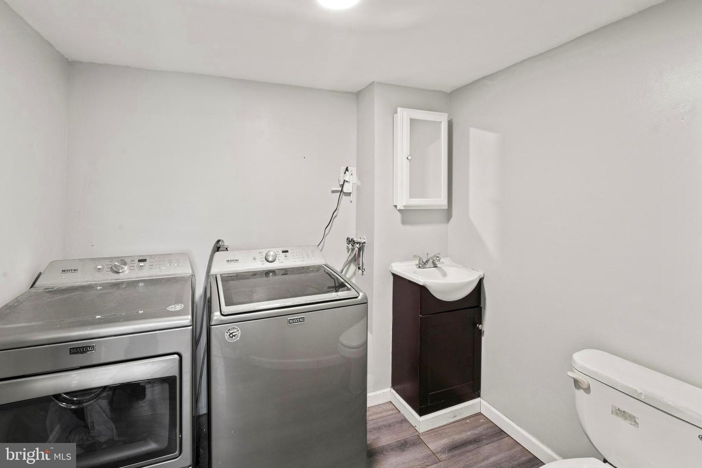 870 Downe Ave Property Photo 20
