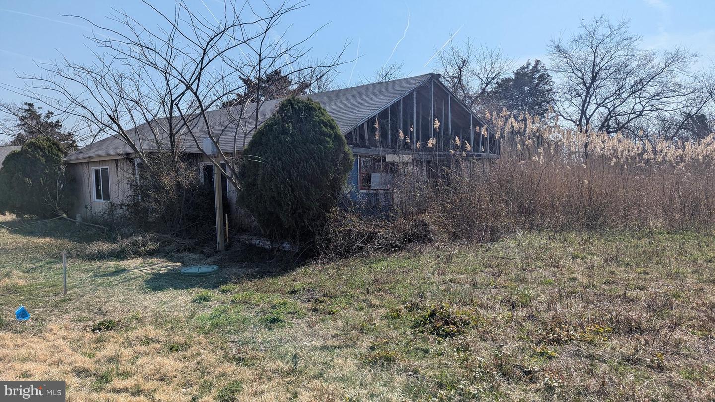 53 Creek Ave Property Photo 3