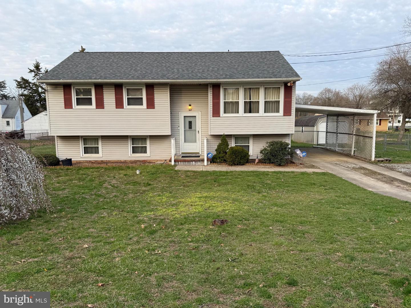 127 Stave Mill Rd Property Photo 1