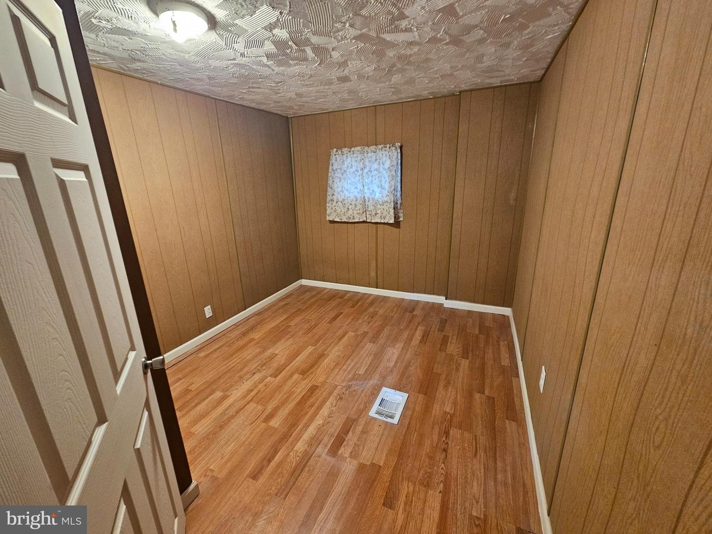 186 Schafer Ave Property Photo 16
