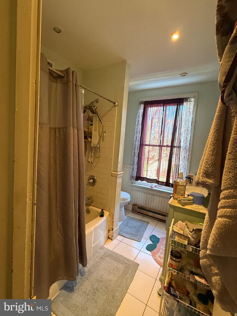 104 East Ave Property Photo 6