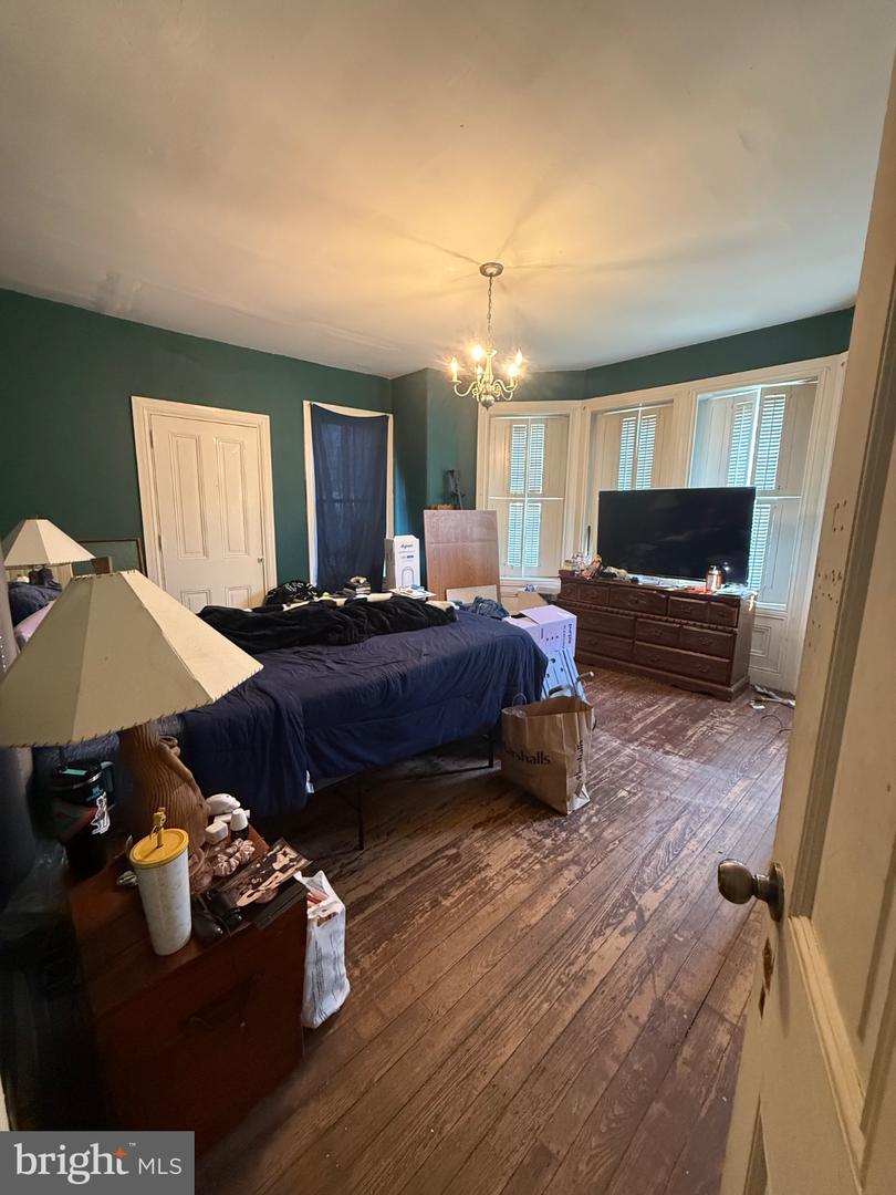 104 East Ave Property Photo 8