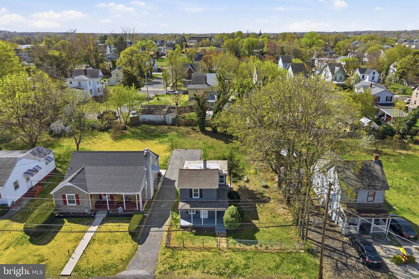 60 American Ave Property Photo 1