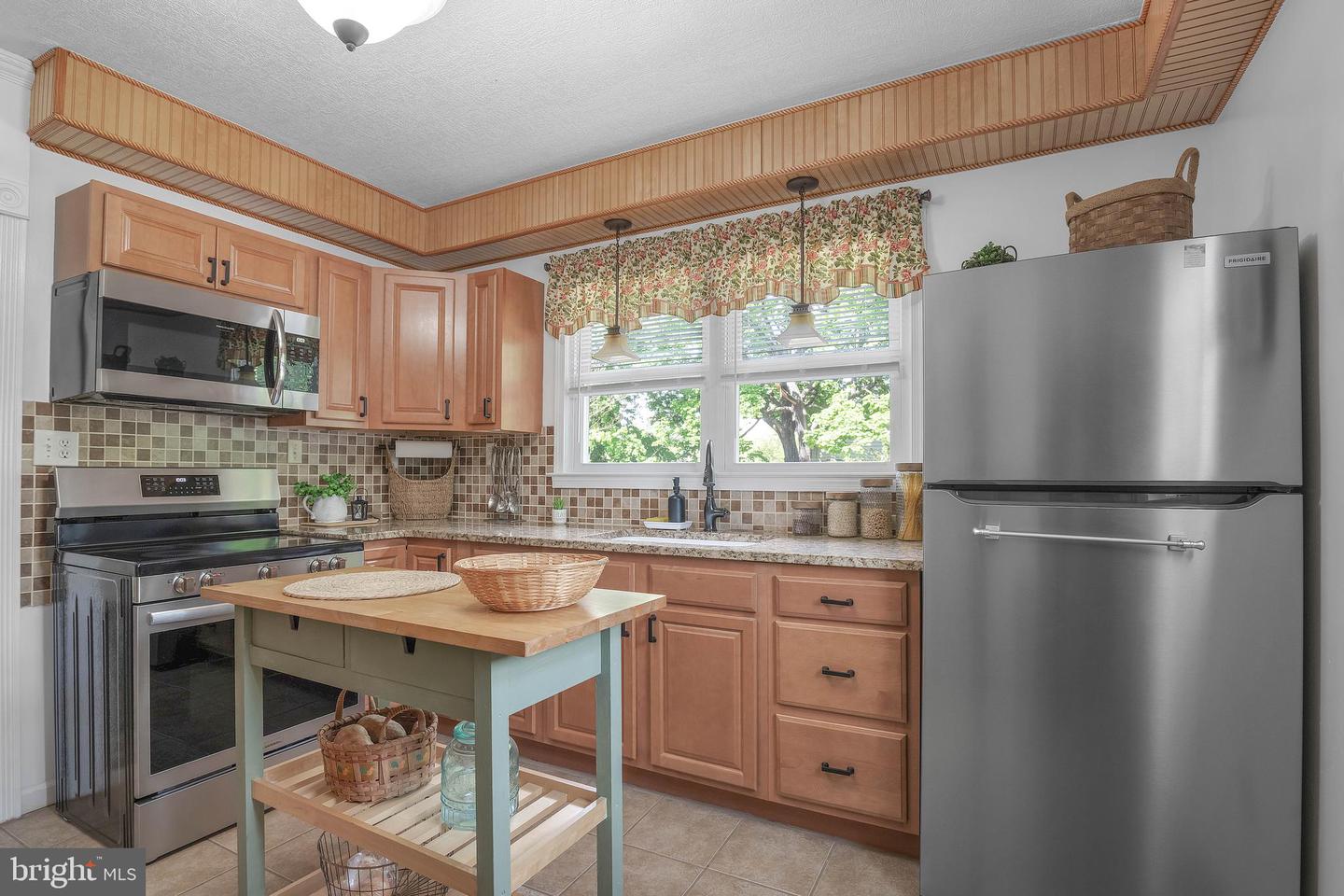 1786 Washington Ave Property Photo 10