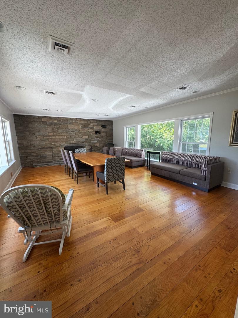 44 S State St Property Photo 8