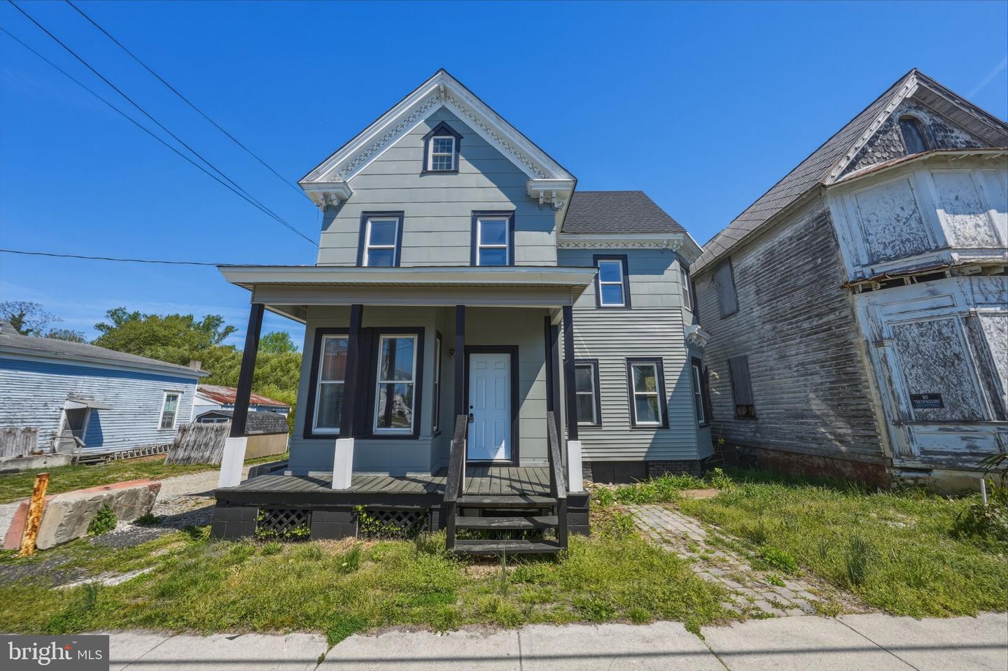1752 Main St Property Photo 1