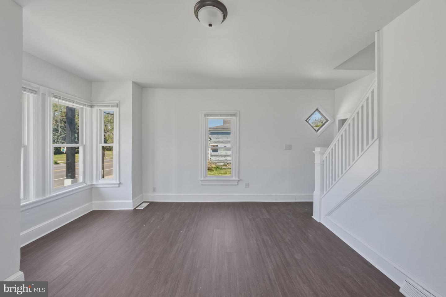 1752 Main St Property Photo 6