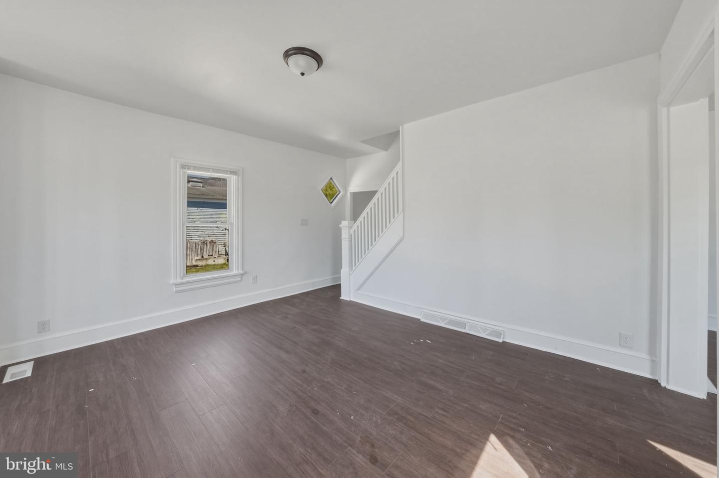 1752 Main St Property Photo 7