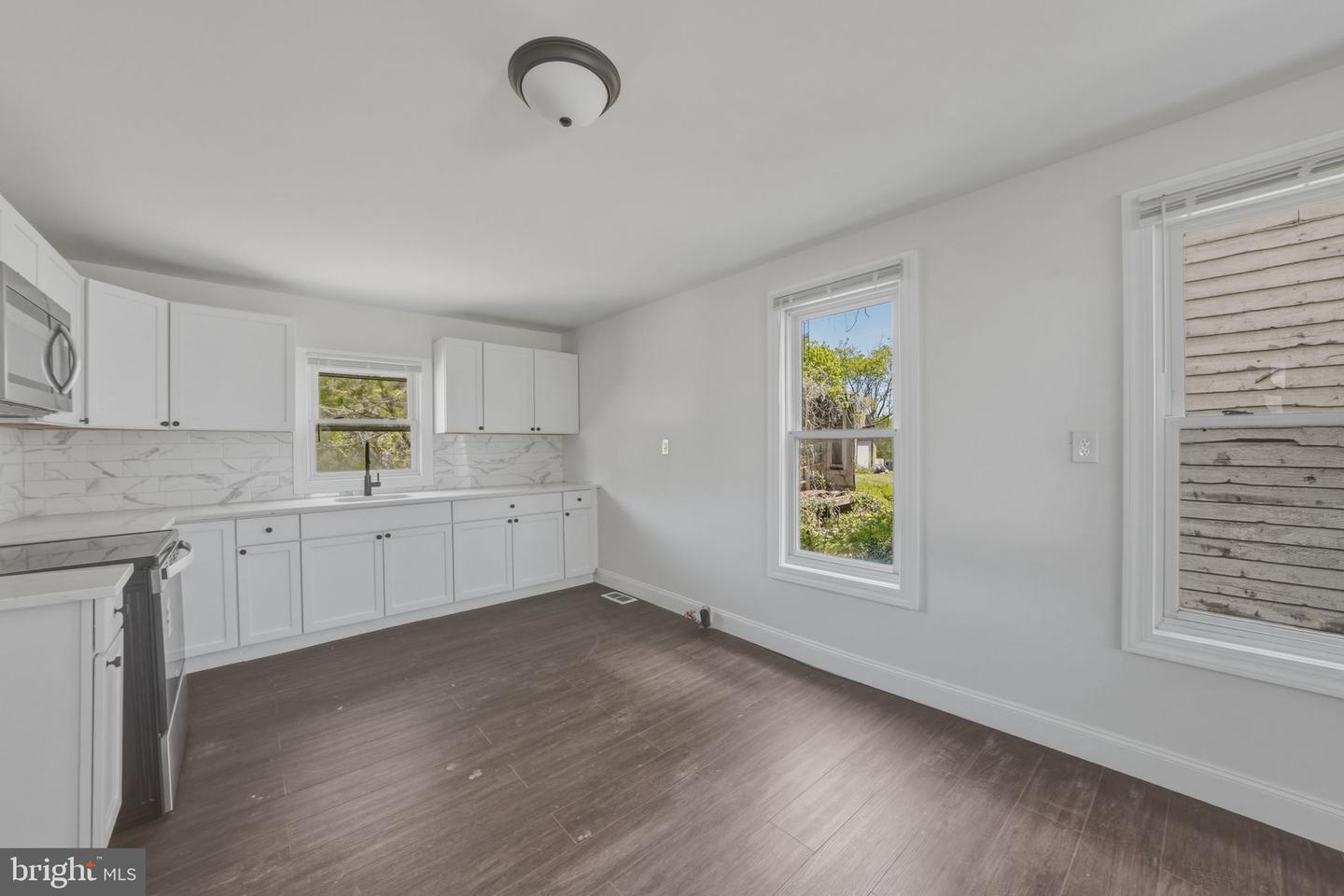 1752 Main St Property Photo 22