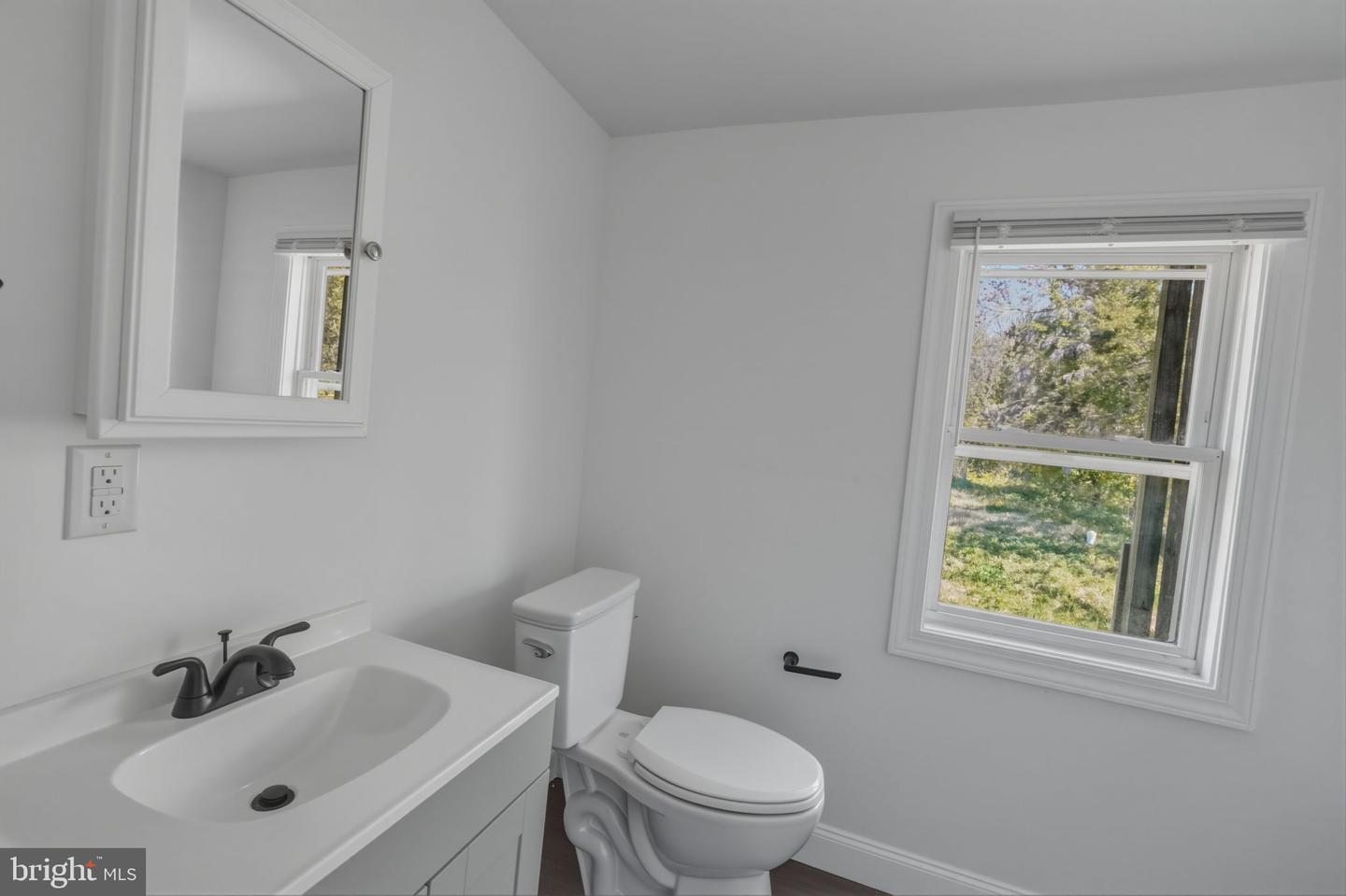 1752 Main St Property Photo 39