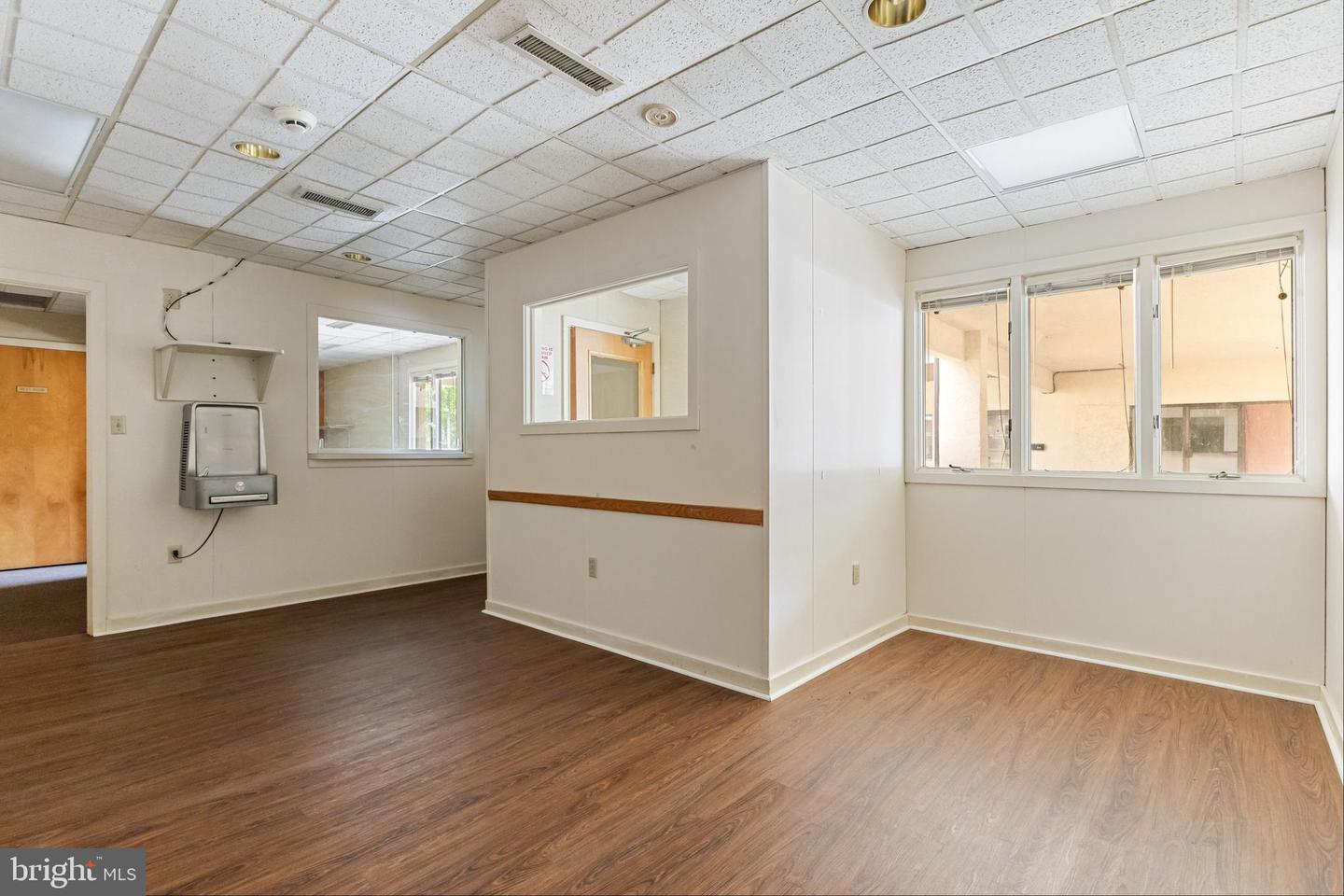 2630 E Chestnut Ave #c6 & C7 Property Photo 6
