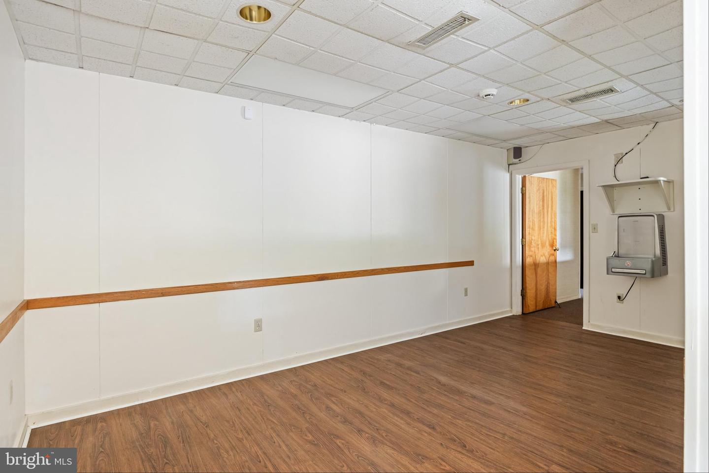 2630 E Chestnut Ave #c6 & C7 Property Photo 7