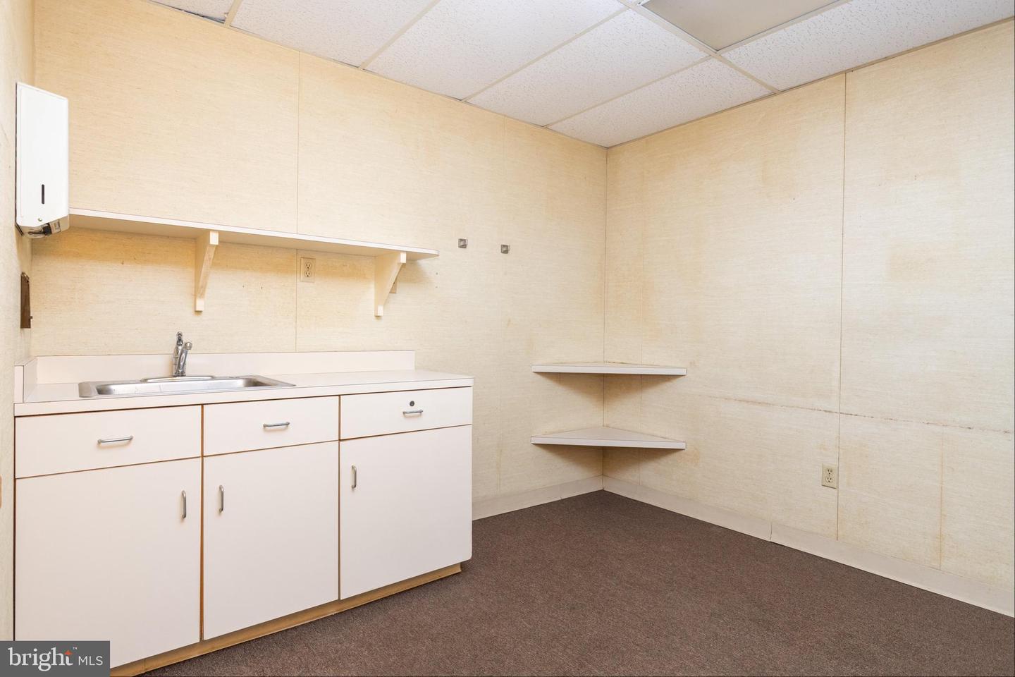 2630 E Chestnut Ave #c6 & C7 Property Photo 15