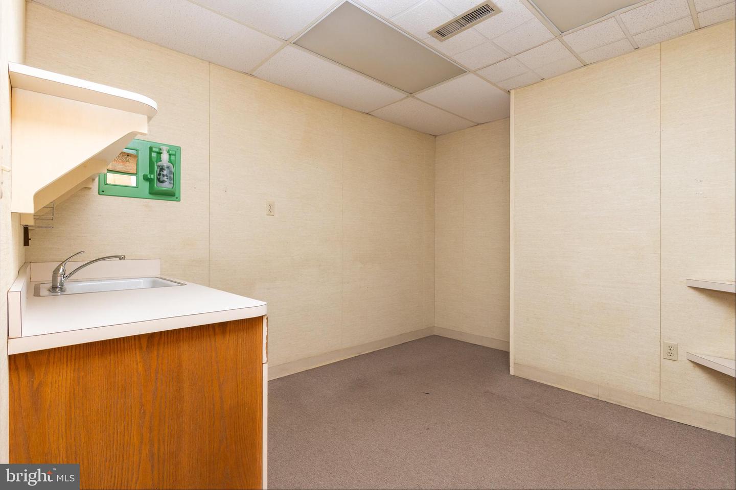 2630 E Chestnut Ave #c6 & C7 Property Photo 16