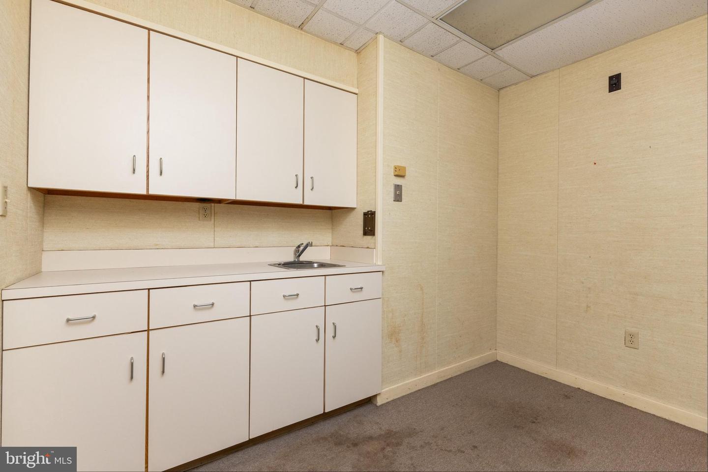 2630 E Chestnut Ave #c6 & C7 Property Photo 21