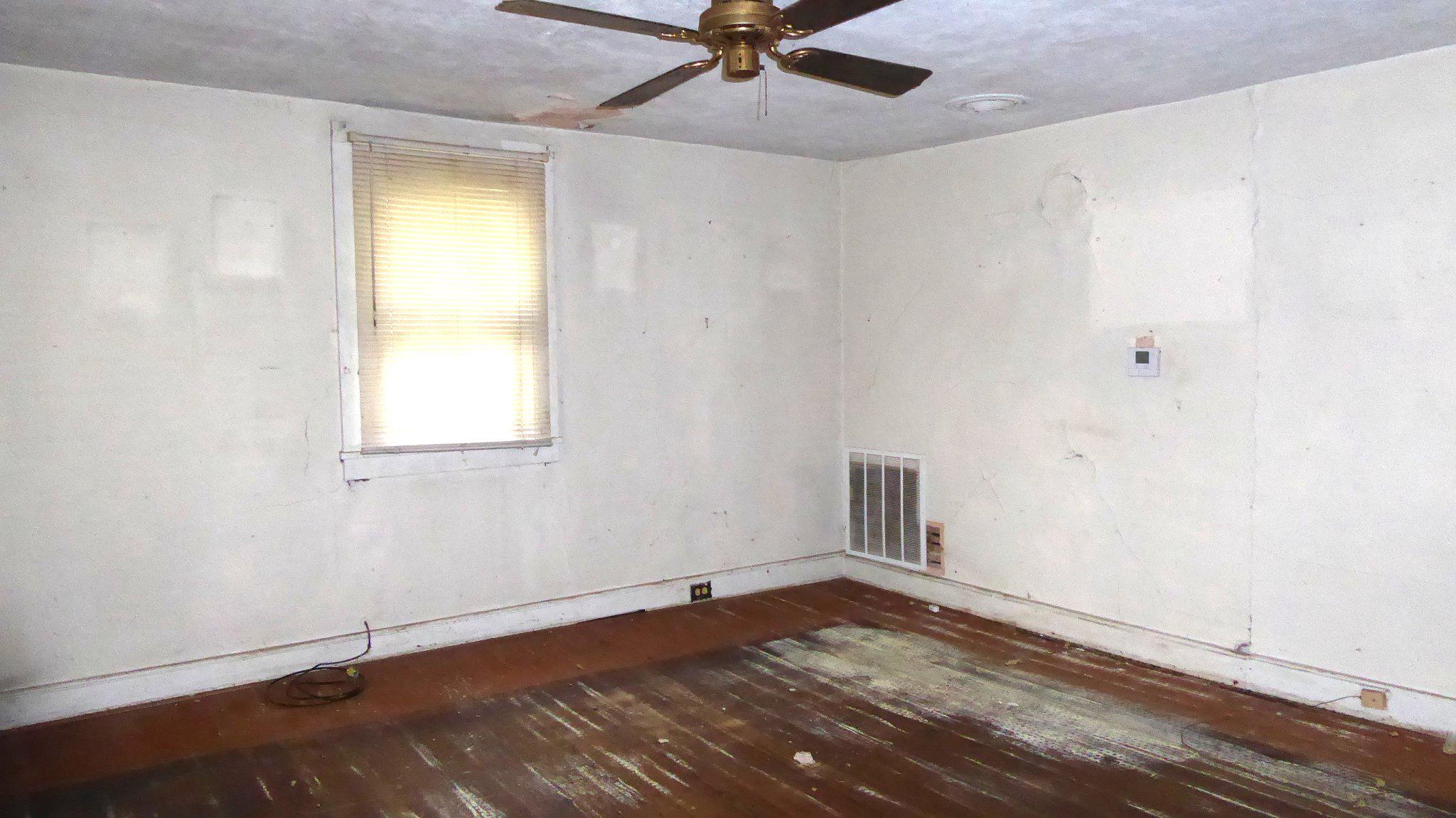2421 Memorial Ave Property Photo 3