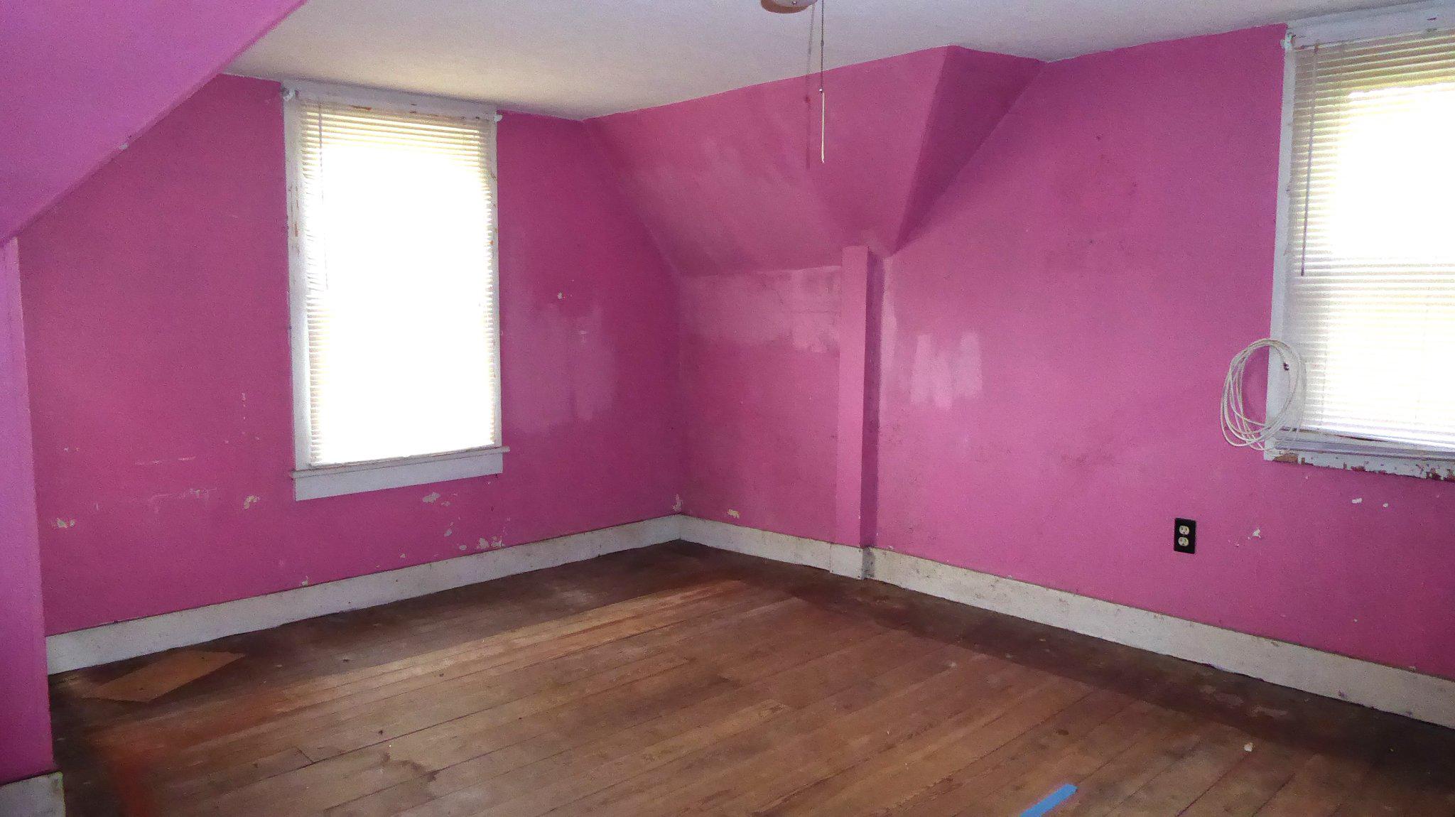 2421 Memorial Ave Property Photo 12