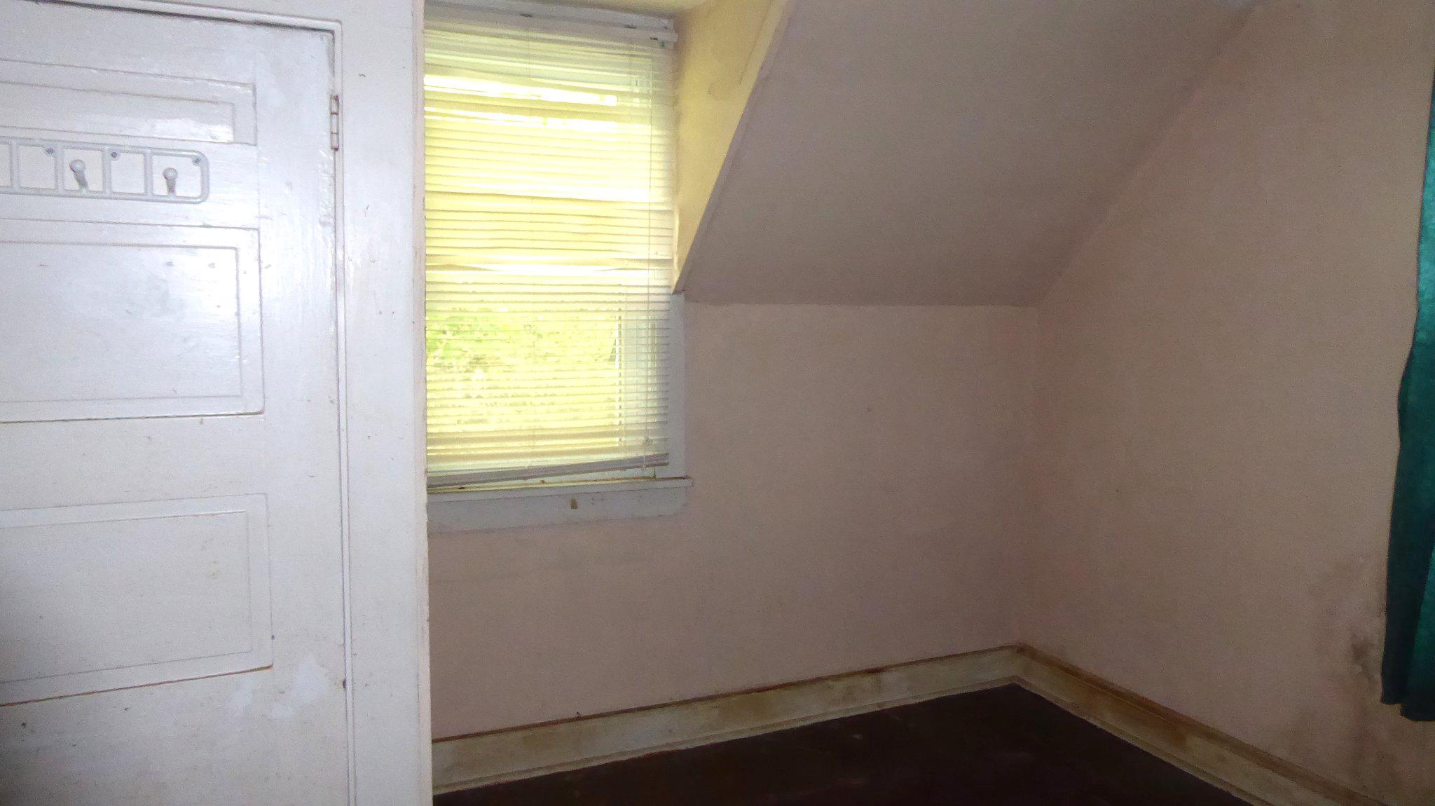 2421 Memorial Ave Property Photo 13