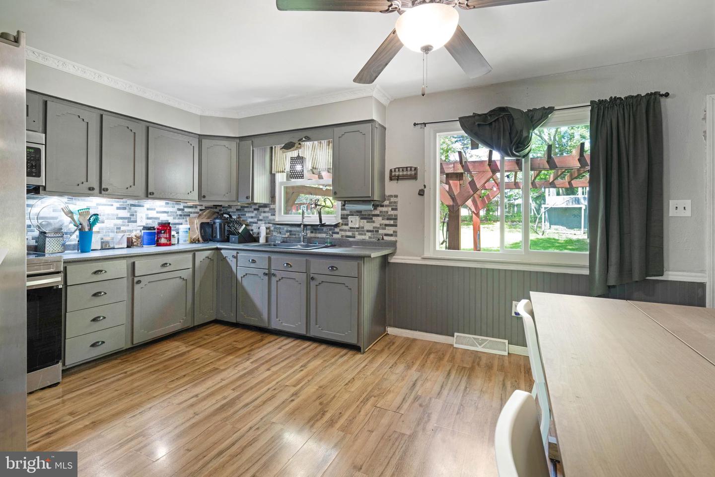 68 Rosedale Dr Property Photo 6