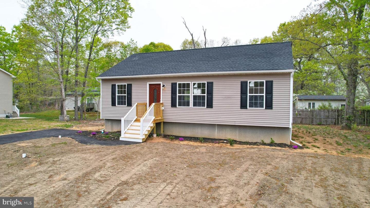 5409 Briarwood Dr Property Photo 3
