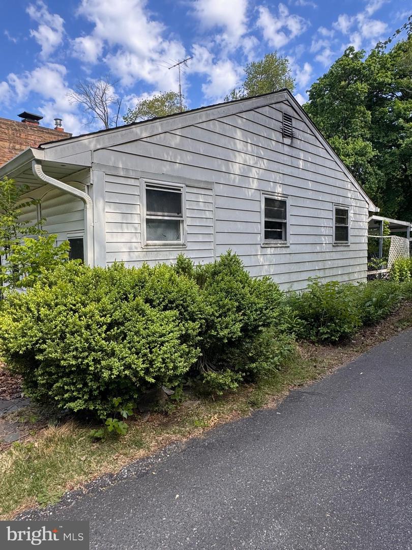 763 E Commerce St Property Photo 27