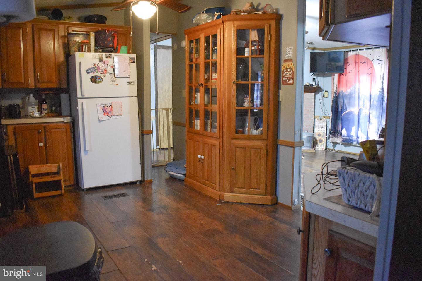 235 Main St Property Photo 8
