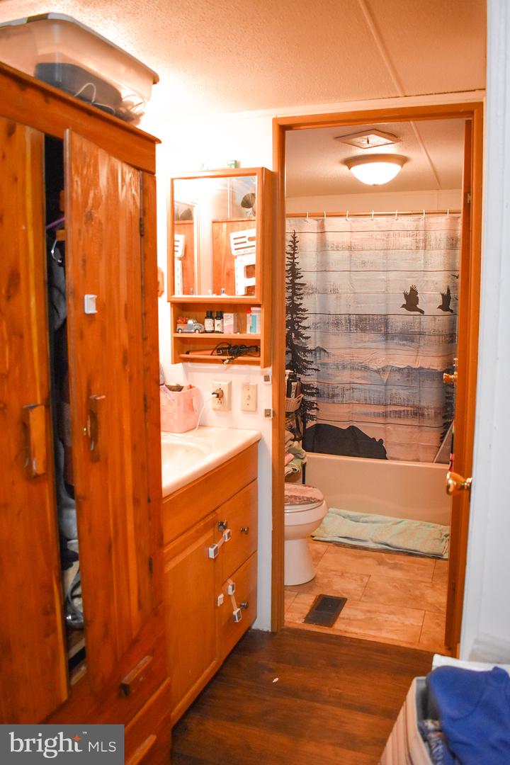 235 Main St Property Photo 14