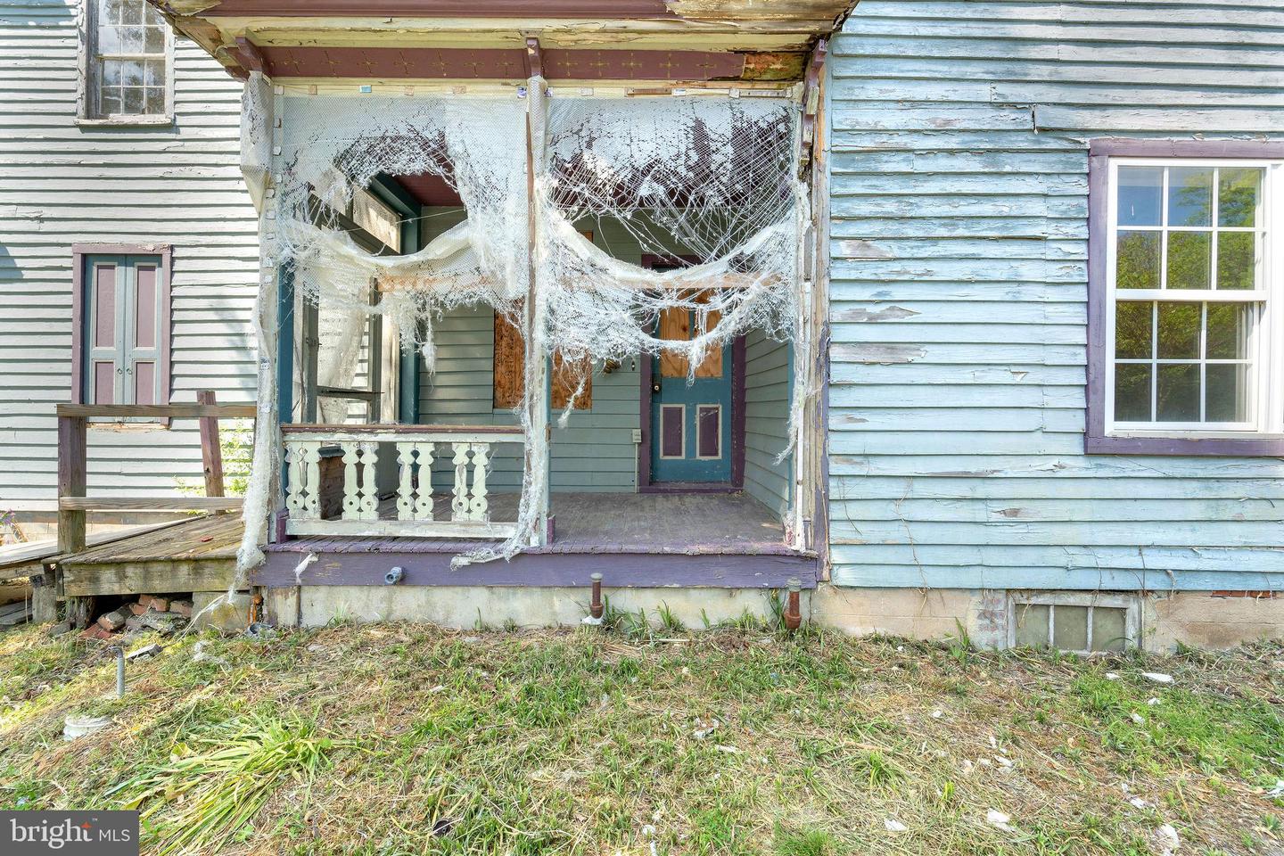 2528 Market St Property Photo 5