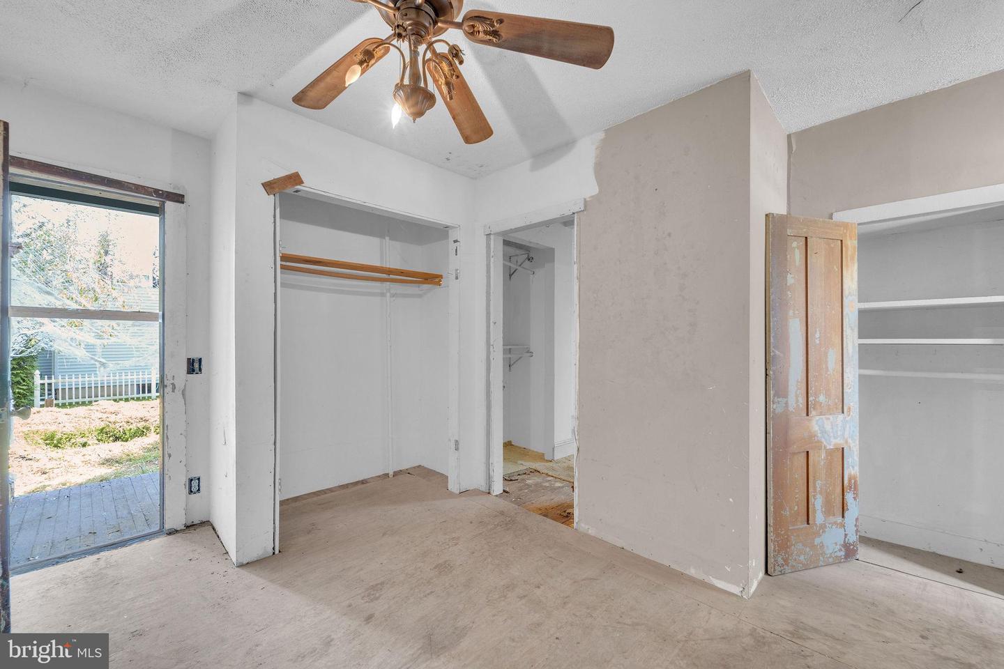 2528 Market St Property Photo 15