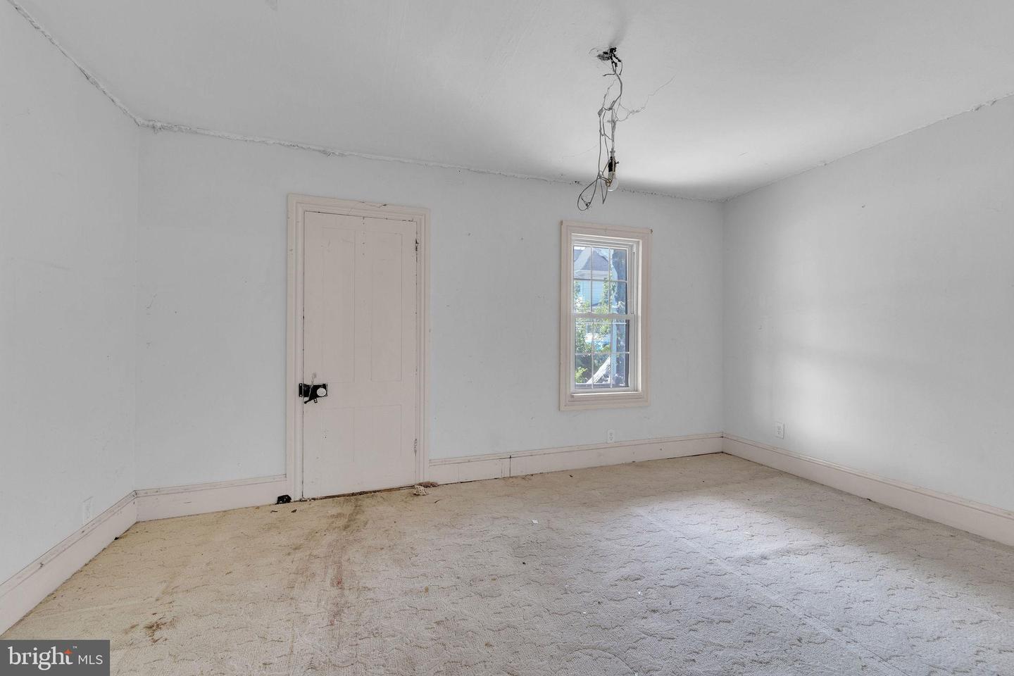 2528 Market St Property Photo 17
