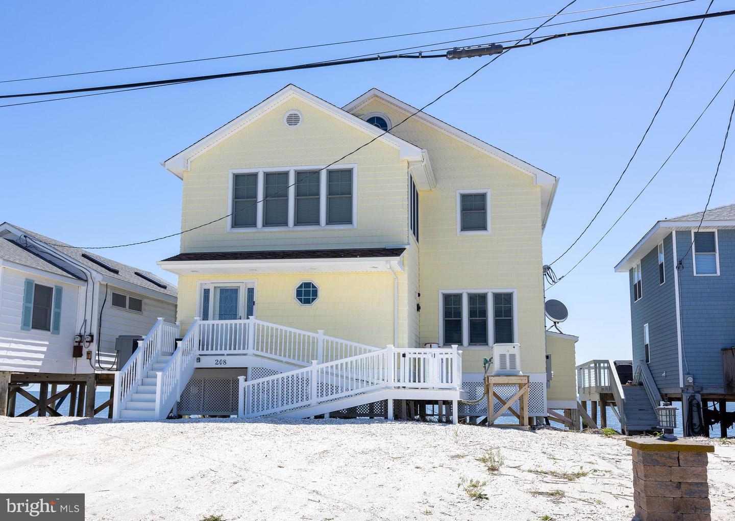 208 Cove Rd Property Photo 1