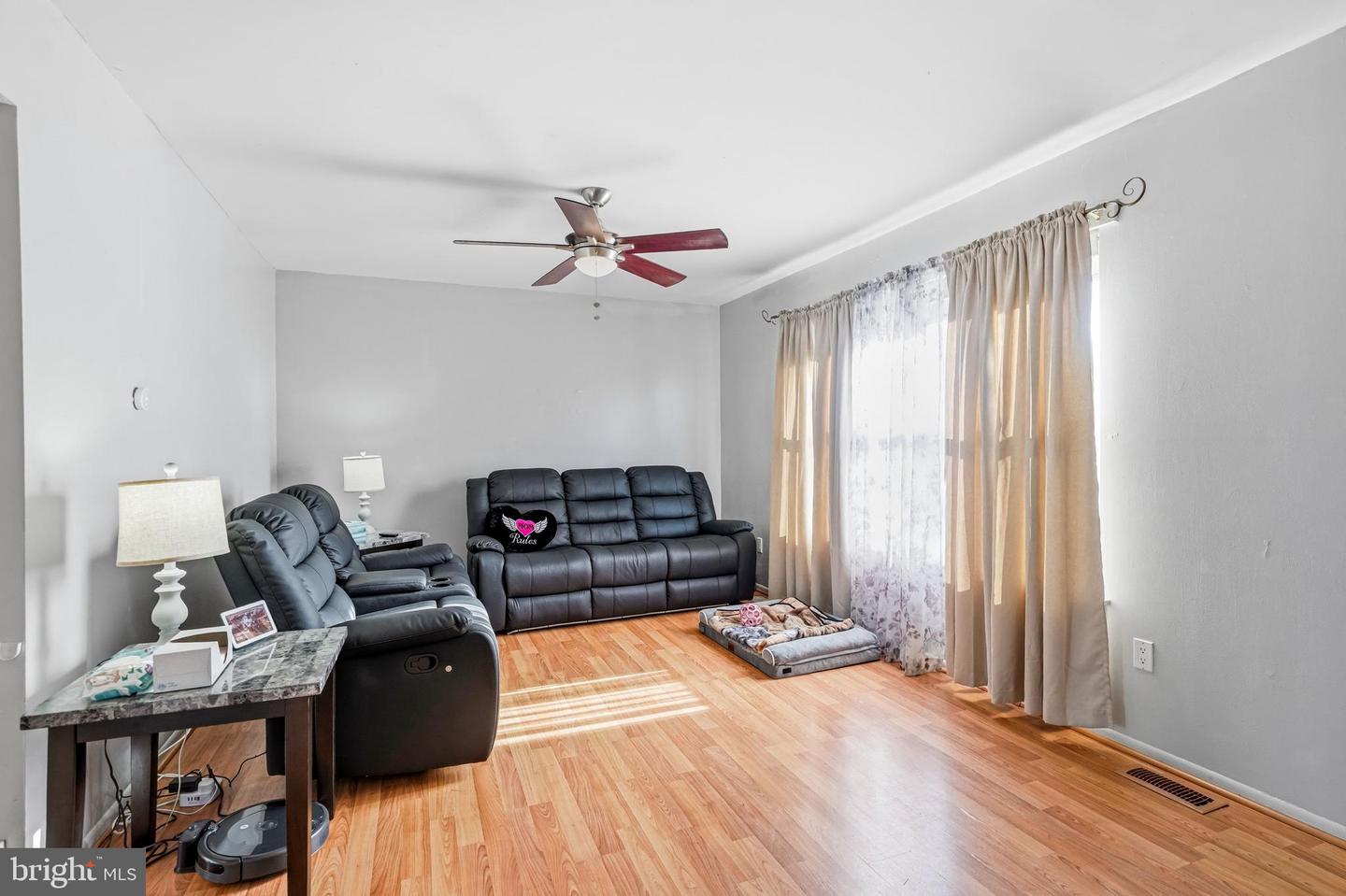 1964 E Oak Rd #h2 Property Photo 4