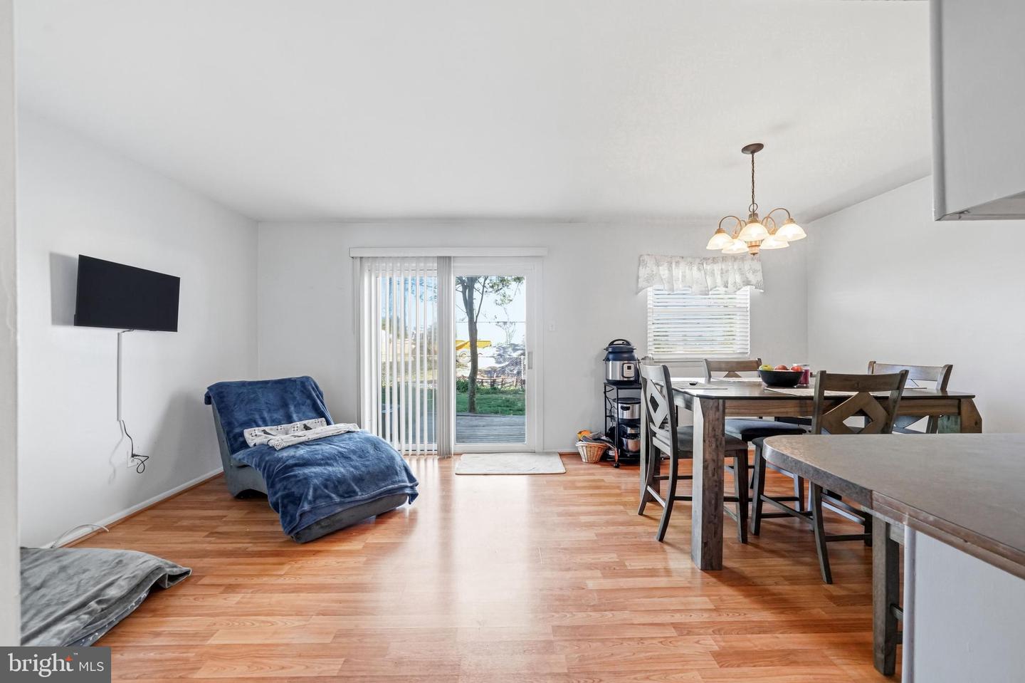 1964 E Oak Rd #h2 Property Photo 8