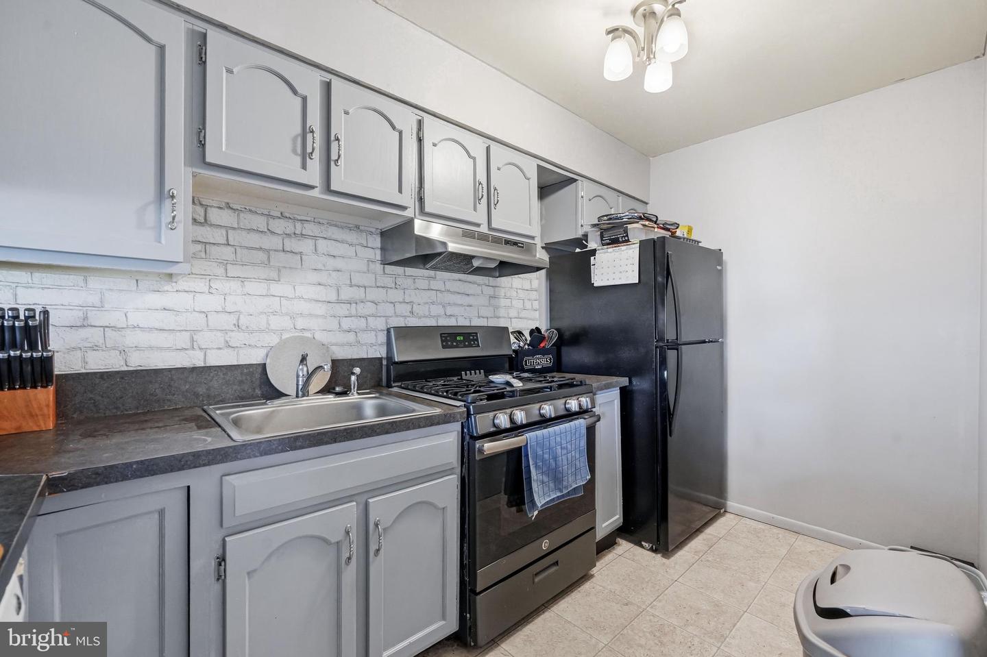 1964 E Oak Rd #h2 Property Photo 13