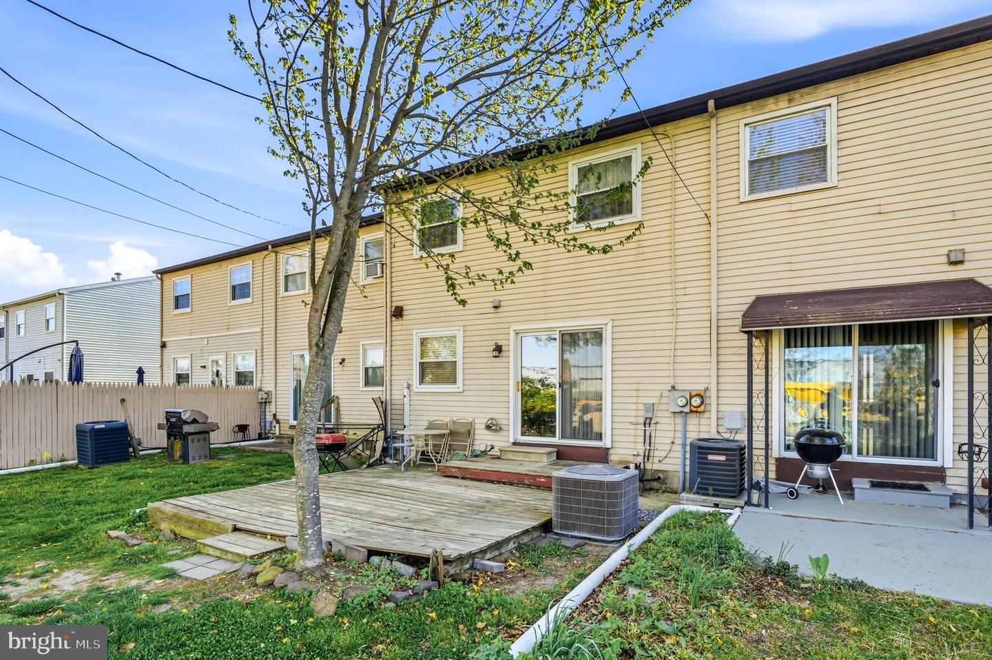 1964 E Oak Rd #h2 Property Photo 30