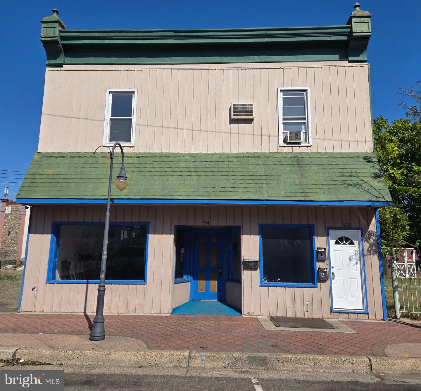 531 N HIGH ST Property Photo 1