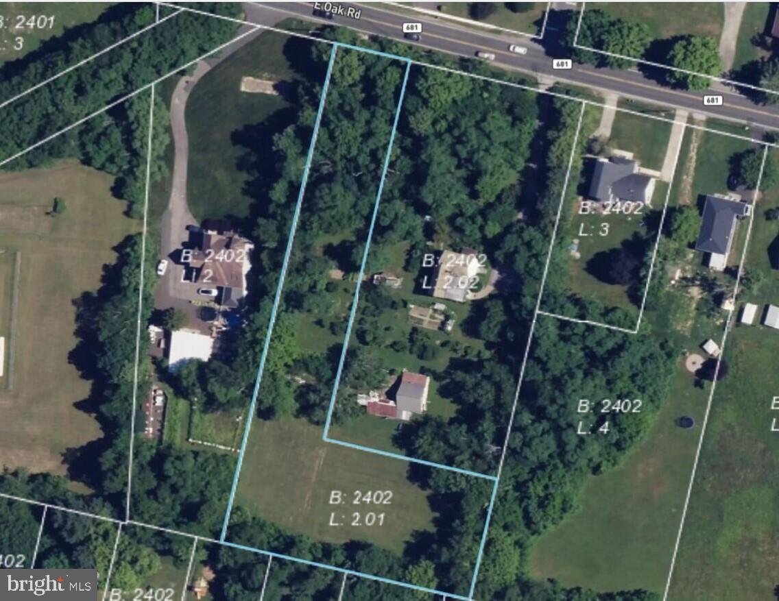 1217 E Oak Rd Property Photo 1