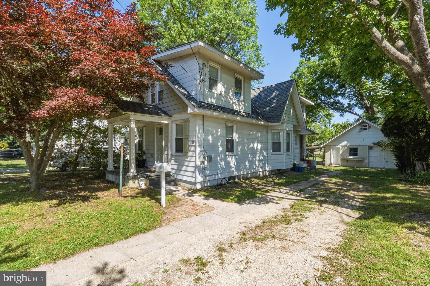 50 OSBORNE AVE Property Photo 1