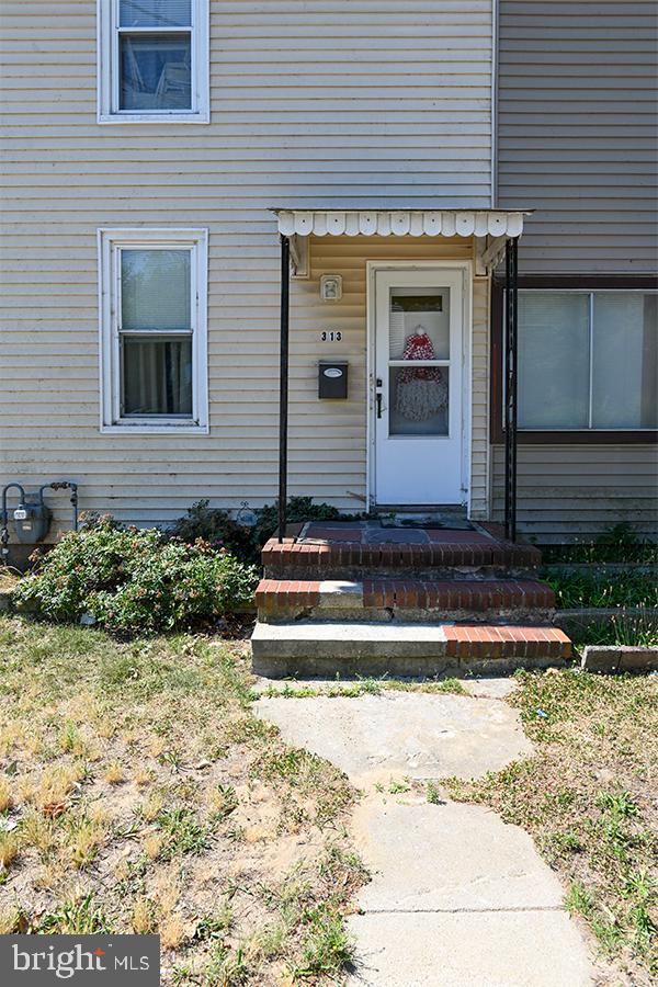 313 SASSAFRAS ST Property Photo 1