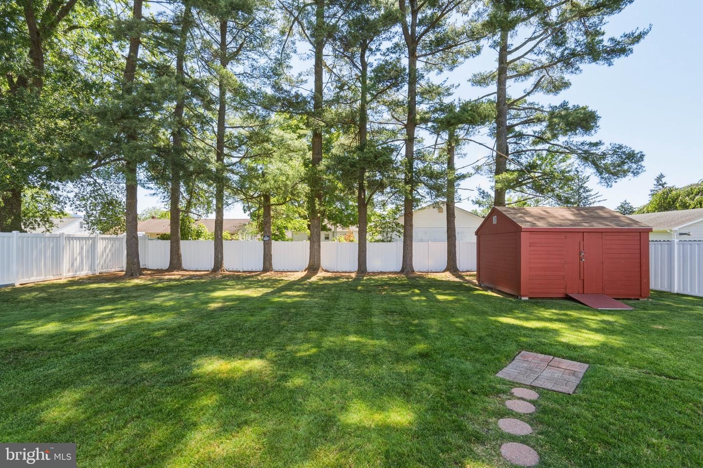 575 Royal Dr Property Photo 42