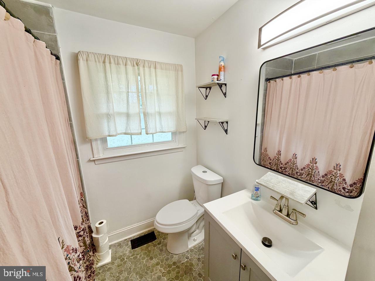 2413 Shelburn Rd Property Photo 23