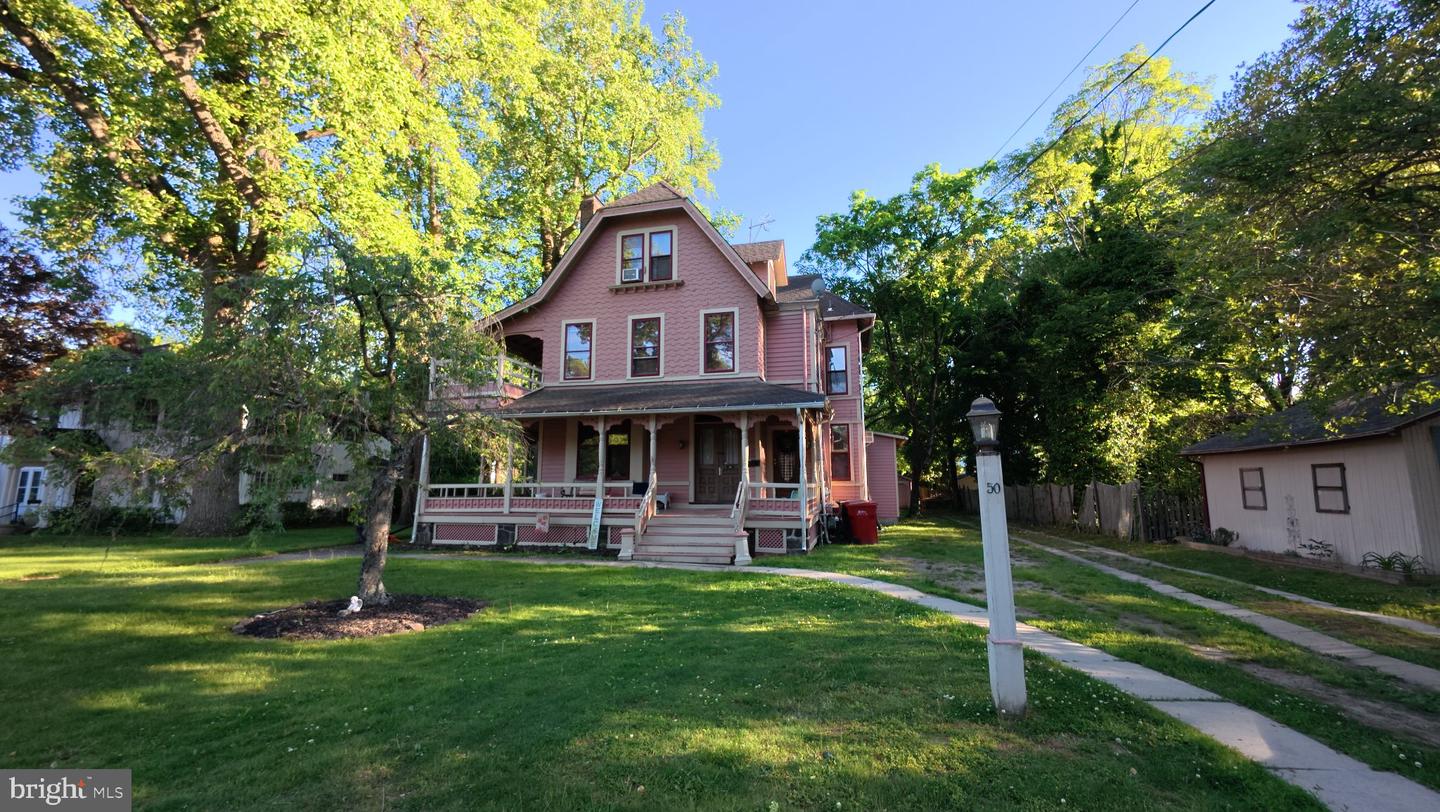 50 LAKE ST Property Photo 1