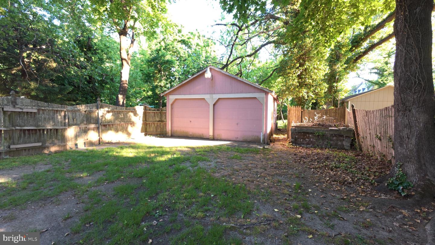 50 Lake St Property Photo 4