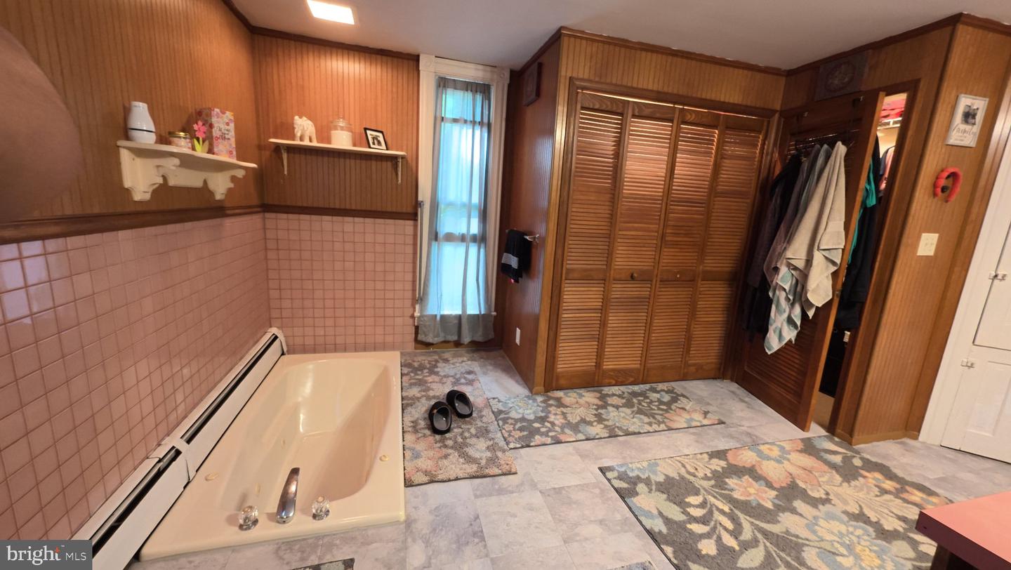 50 Lake St Property Photo 21