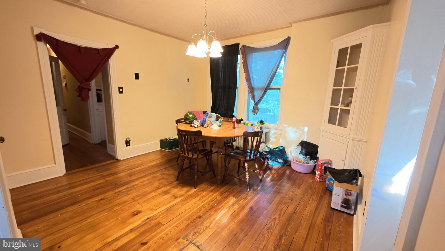 50 Lake St Property Photo 29